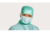 arts die een BARRIER medisch operatiemasker met extra bescherming draagt