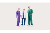 Artsen die BARRIER Warm-up Jackets in verschillende kleuren dragen